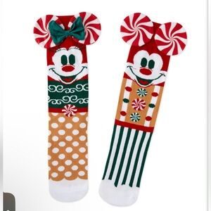 Hallmark Disney Holiday Gingerbread Mickey and Minnie Novelty Socks NWT